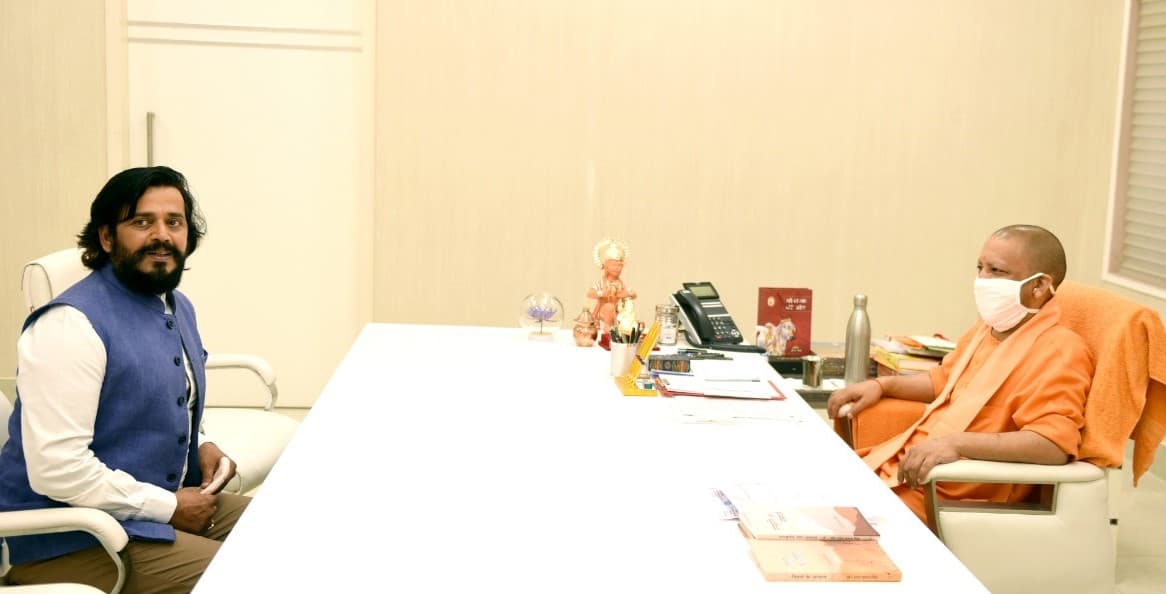 भोजपुरी फिल्म इंडस्ट्री को बढ़ाने में CM योगी देंगे मदद, आदित्यनाथ से मुलाकात के बाद खुश दिखे रवि किशन