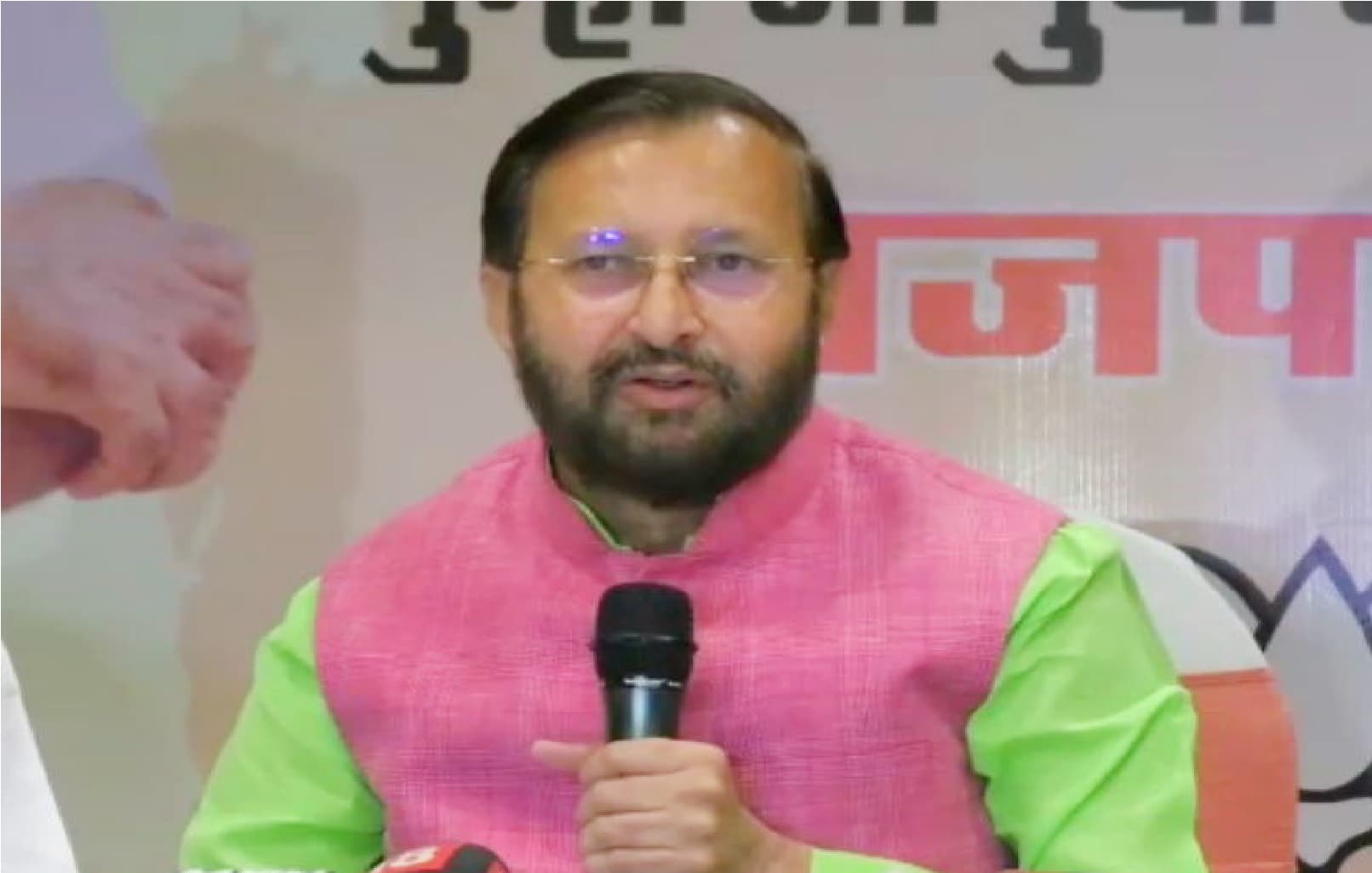 गृहमंत्री अमित शाह के साथ बैठक में हुआ फैसला आप- भाजपा मिलकर कोरोना से लड़ेंगे