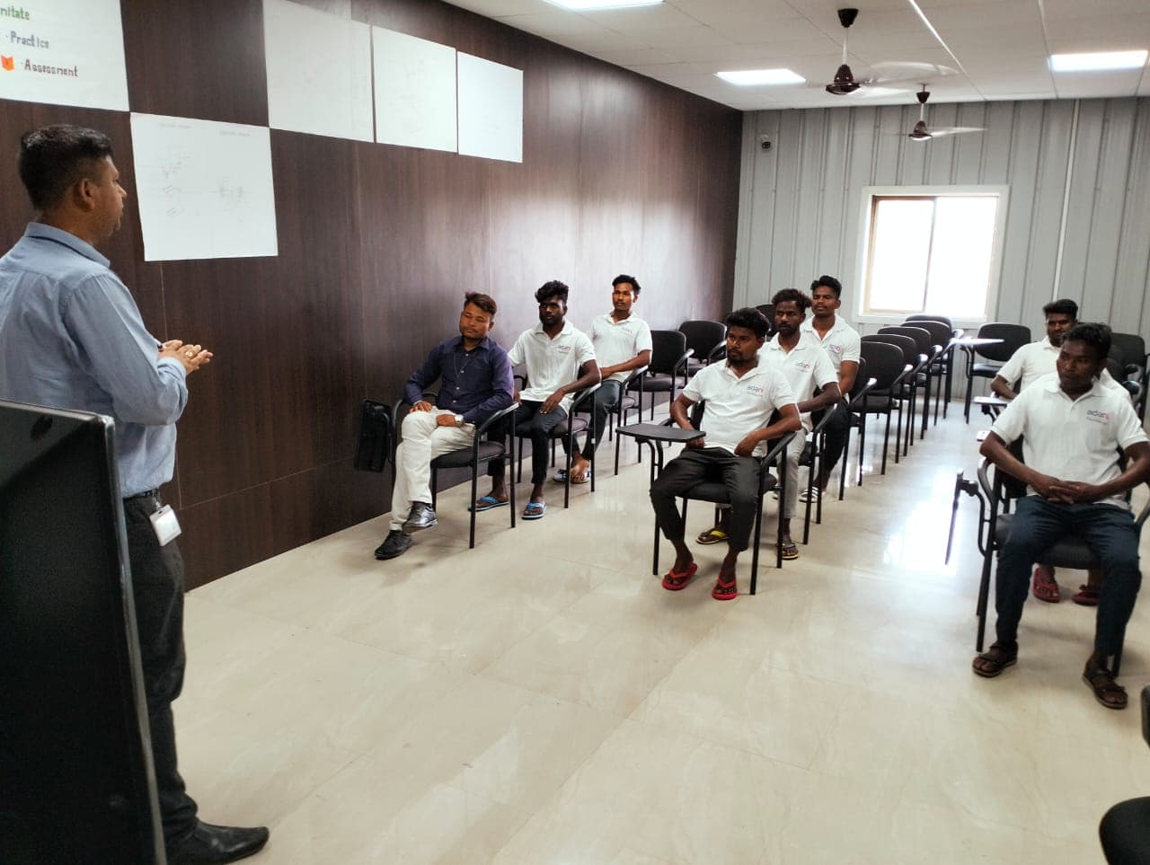 निःशुल्क तकनीकी शिक्षा से आत्मनिर्भर बनेंगे स्थानीय युवा