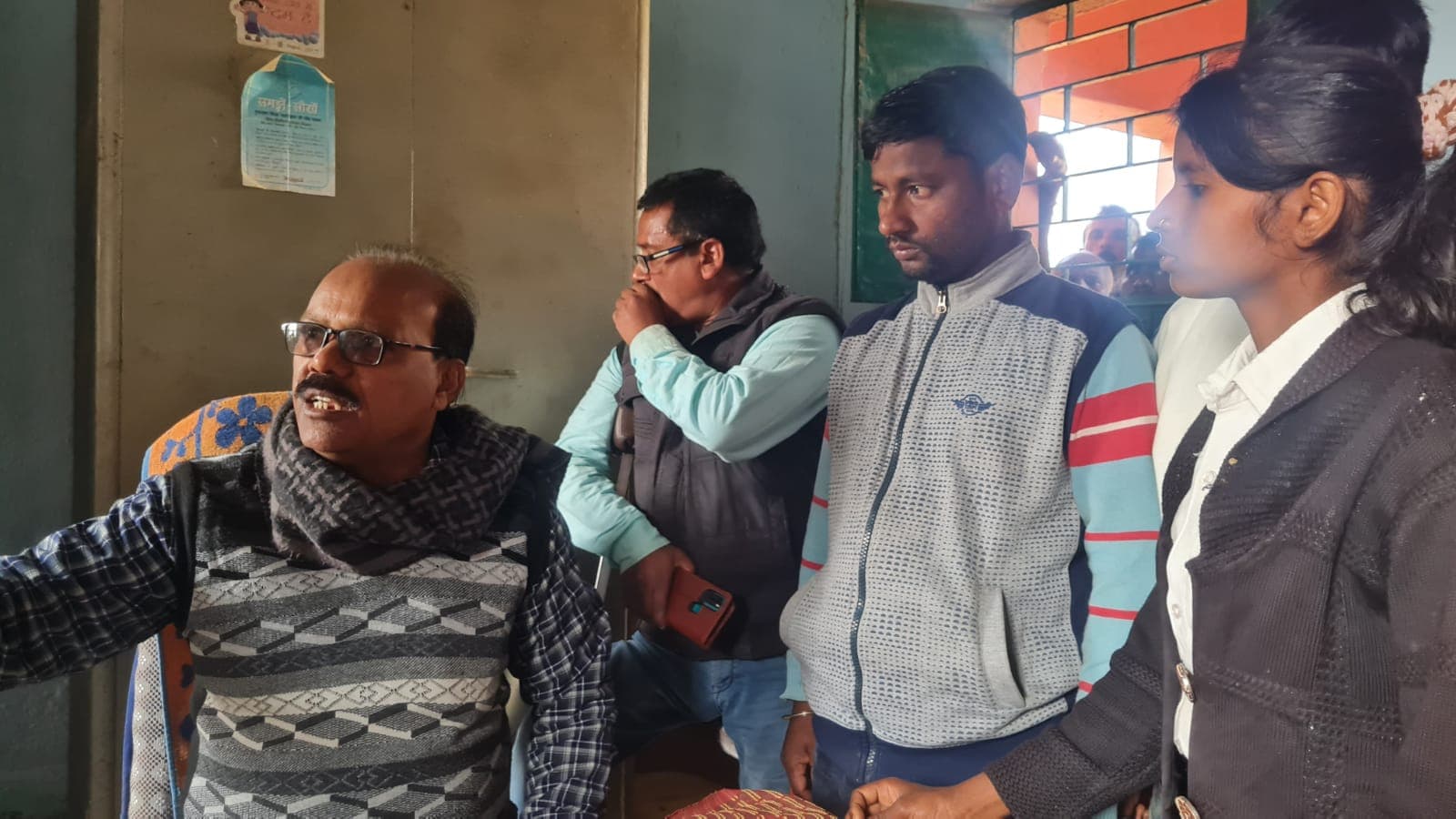 जमुई: स्कूल में कपड़े बदल रही लड़कियों का मनचलों ने बनाया वीडियो, मना करने पर की गई मारपीट