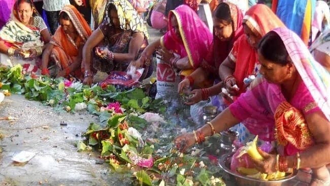बिहार में जितिया का निर्जला व्रत कल, शनिवार को साढ़े 10 बजे दिन के बाद होगा पारण, यहां जानें पूरी जानकारी