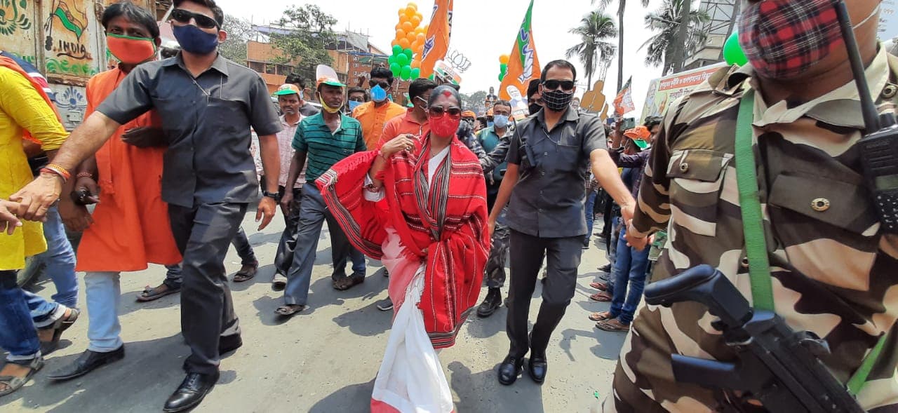 बीरभूम के रोड शो में भारती घोष का TMC पर हमला, कहा-बंगाल में तृणमूल सरकार का अंत समय आ गया है