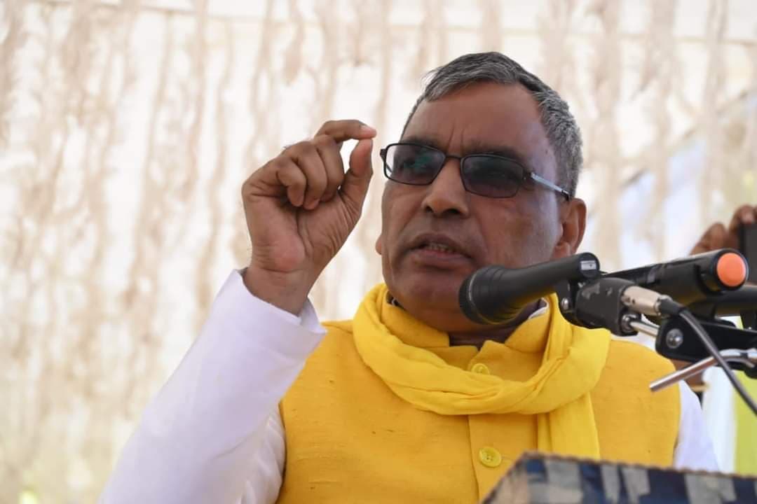 Lok Sabha 2024 : पलटी मार सकते हैं  OP राजभर, UP कैबिनेट के विस्तार के बाद सही निर्णय लेंगे सुभासपा अध्यक्ष