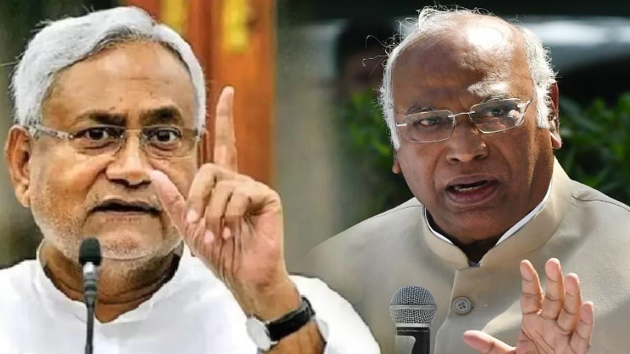 कांग्रेस अध्यक्ष मल्लिकार्जुन खड़गे ने की नीतीश कुमार से बात, विपक्षी एकता की मुहिम हुई तेज