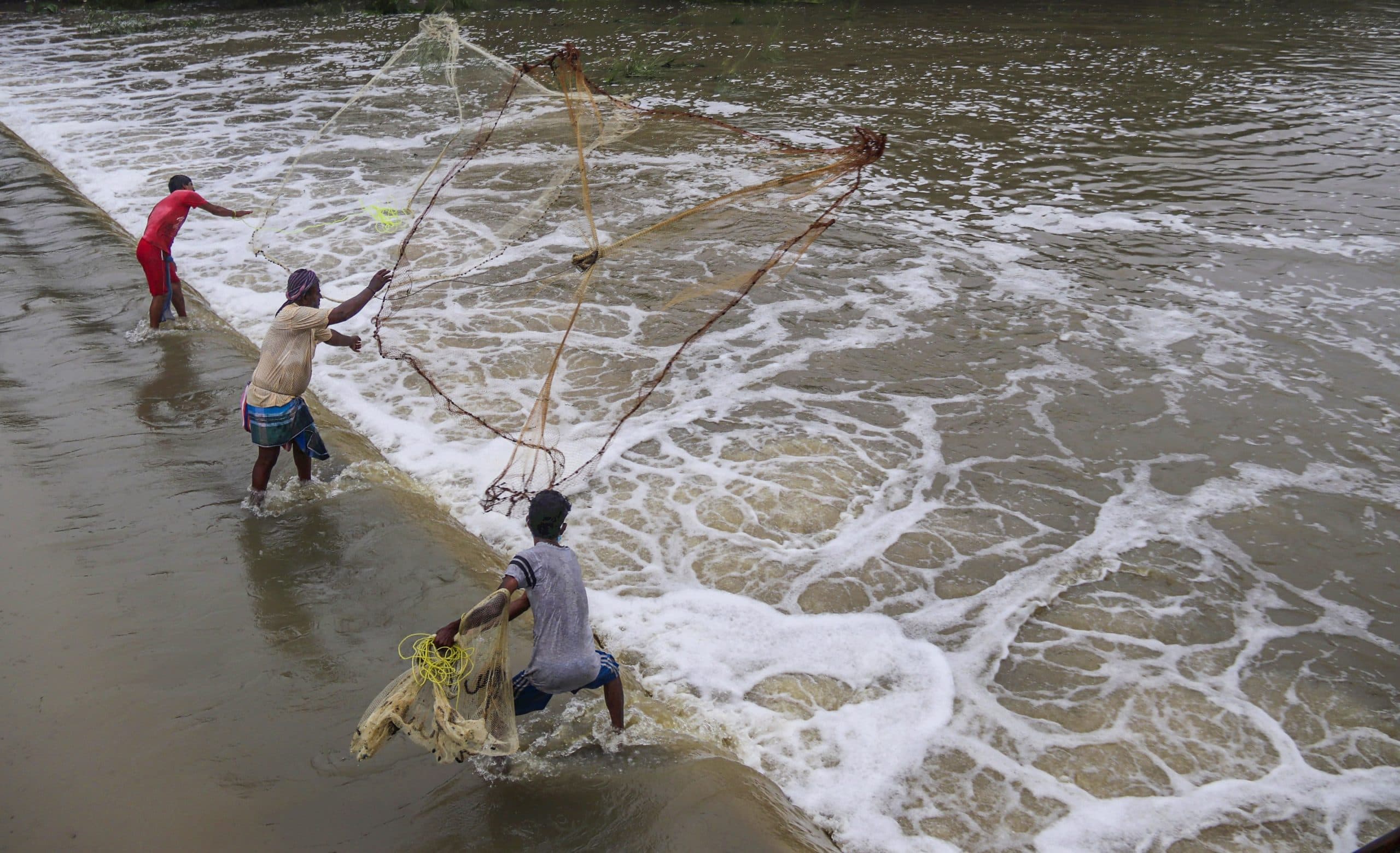 लगातार बारिश से बंगाल में जनजीवन बदहाल, दक्षिण बंगाल में अब तक 106 फीसदी ज्यादा हुई वर्षा