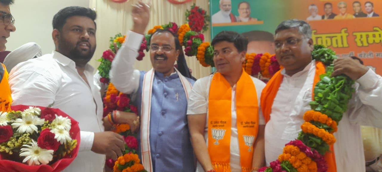 बरेली में डिप्टी सीएम केशव प्रसाद का सपा, बसपा और कांग्रेस पर हमला, बोले- कमल के फूल पर बैठकर आती हैं लक्ष्मी