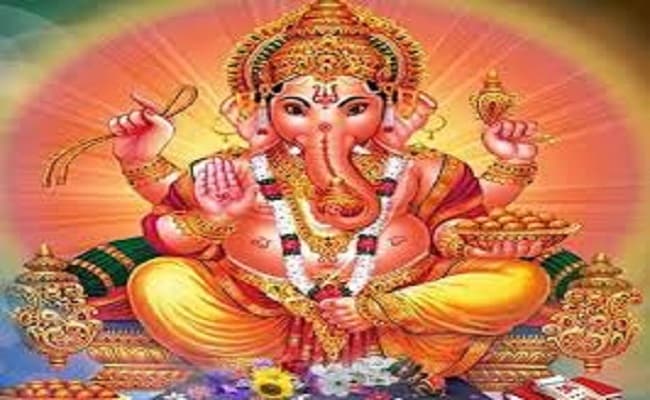 Corona Sankat: गणेश चतुर्थी पर सामूहिक मूर्ति विसर्जन और मुहर्रम जुलूस पर लगी रोक, आदेश नहीं मानने वालों पर लगेगा 50 हजार का जुर्माना