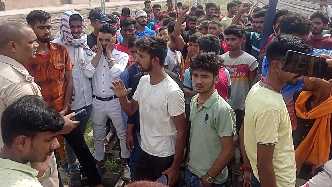 बिहार में अग्निपथ योजना पर भारी बवाल, जहानाबाद में तोड़फोड़ और सड़क जाम, बक्सर में ट्रेन रोकने की कोशिश