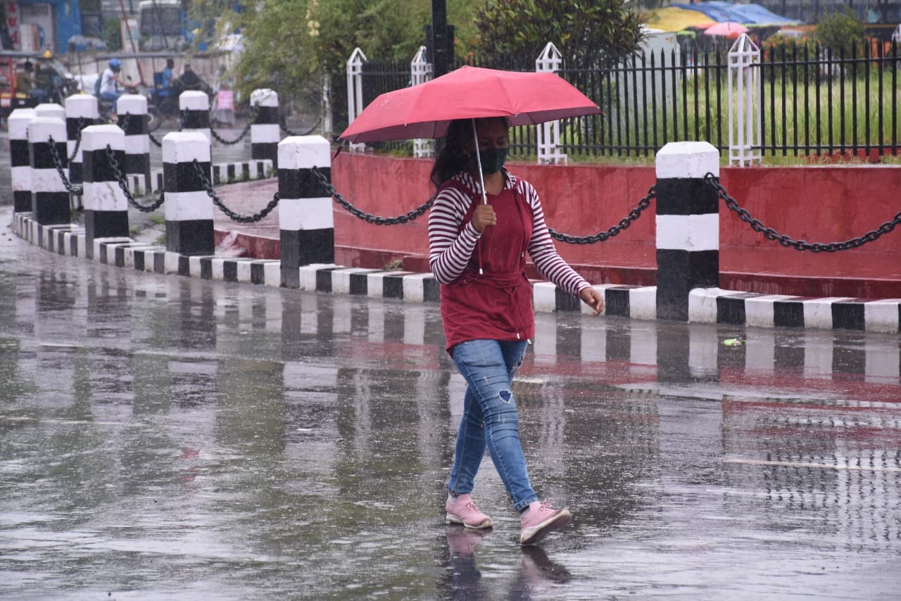 Weather Forecast: दिल्ली, राजस्थान, पंजाब और हरियाणा में गर्मी का सितम जारी, जानें देश के अन्य राज्यों का हाल