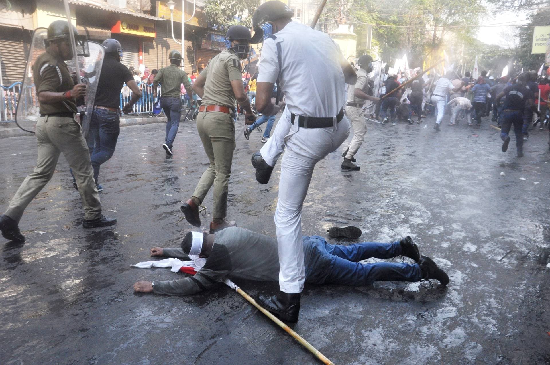 West Bengal News: दबाव डालकर बयान ले रही कोलकाता पुलिस, चुनाव से पहले तूल पकड़ रहा मामला