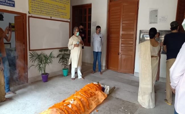 हिंदी साहित्य के प्रसिद्ध आलोचक डॉ. नंदकिशोर नवल के निधन पर बिहार के राज्यपाल और मुख्यमंत्री ने व्यक्त की संवेदनाएं, साहित्यकारों ने भी जताया दुख