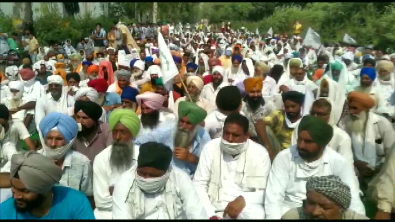 Farm Bills 2020: कृषि बिलों पर बढ़ रहा है विरोध, पंजाब और हरियाणा के किसानों ने लिया ये फैसला