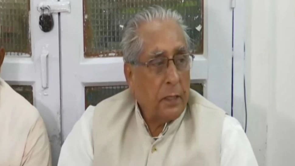 तेज प्रताप ने चाचा को दी इंट्री तो जगदानंद सिंह बोले- राजद की ओर से नीतीश कुमार को नहीं मिलेगी कोई कुर्सी तेज प्रताप ने चाचा को दी इंट्री तो जगदानंद सिंह बोले- राजद की ओर से नीतीश कुमार को नहीं मिलेगी कोई कुर्सी