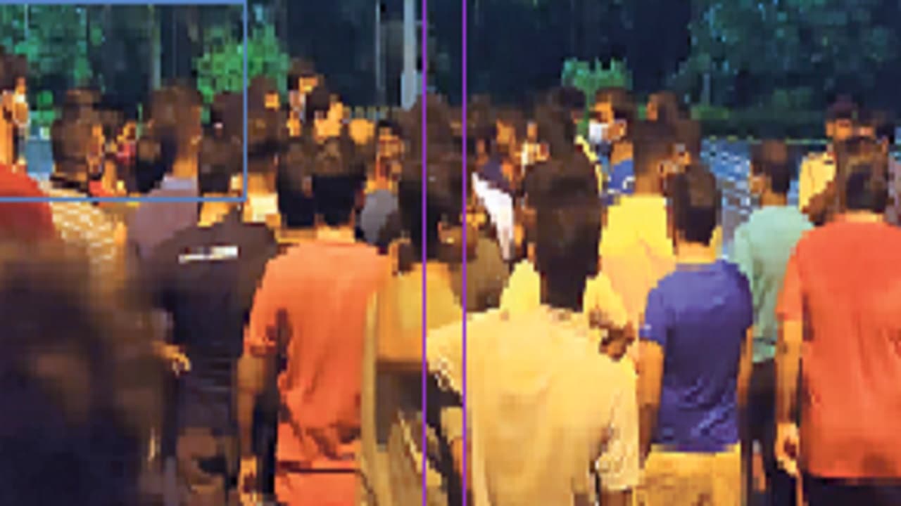 Bihar News: चाणक्या लॉ यूनिवर्सिटी के छात्रों का हंगामा, दाल में मिली घोंघा, दो छात्रों को हो गयी वोमिटिंग