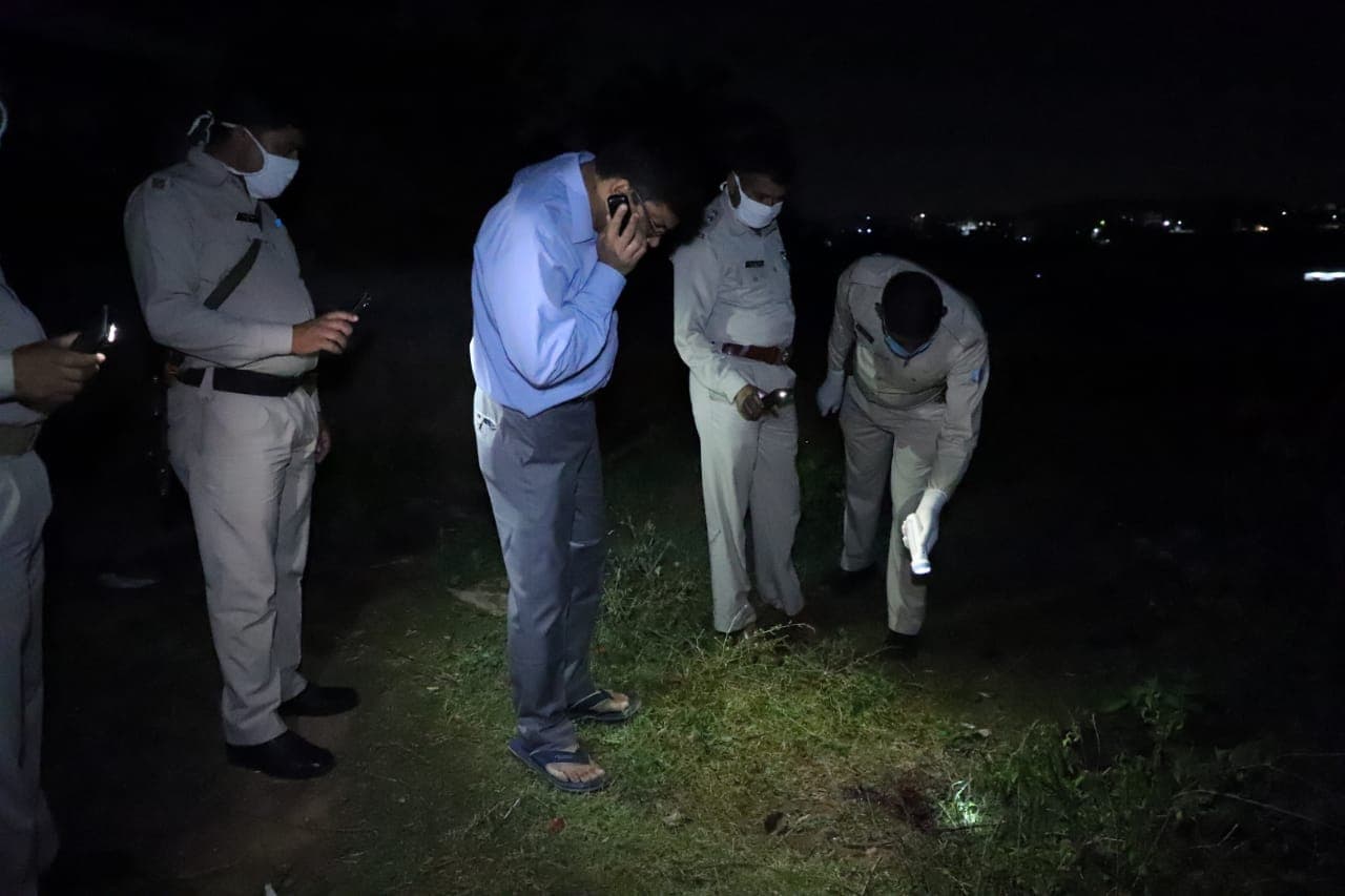 बरियातू में पत्थर से कूच कर युवक की हत्या, शव की नहीं हो सकी है पहचान