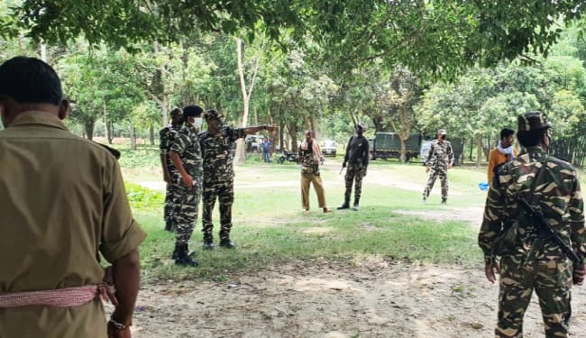 पंचायत चुनाव को लेकर यूपी-बिहार के सीमावर्ती इलाके में पुलिस अलर्ट, बिहार में पनाह लेनेवाले यूपी के अपराधियों पर पुलिस कसेगी शिकंजा