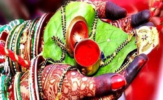 Pitru Paksha: आज से पितृपक्ष शुरू, सुहागिनों को सौभाग्यवती बनाता है मातृ नवमी का श्राद्ध, जानें महत्व