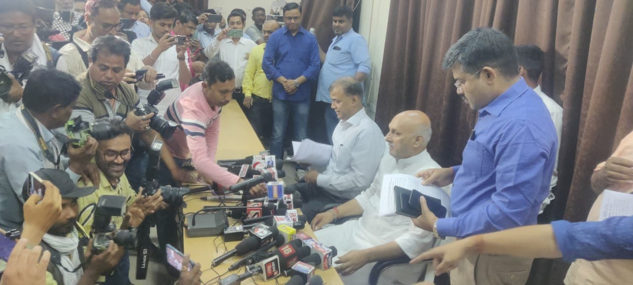 Bihar Board 10th Result: बिहार बोर्ड मैट्रिक टॉप- 5 में 12 जिले, जमुई का जलवा बरकरार, देखें टॉप जिलों की सूची