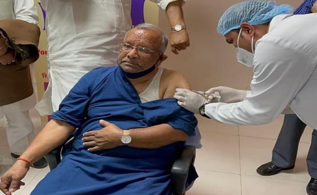 बिहार में कल होगी विद्या की देवी मां सरस्वती की पूजा-अर्चना, प्रतिमाओं को अंतिम रूप देने में जुटे करीगर