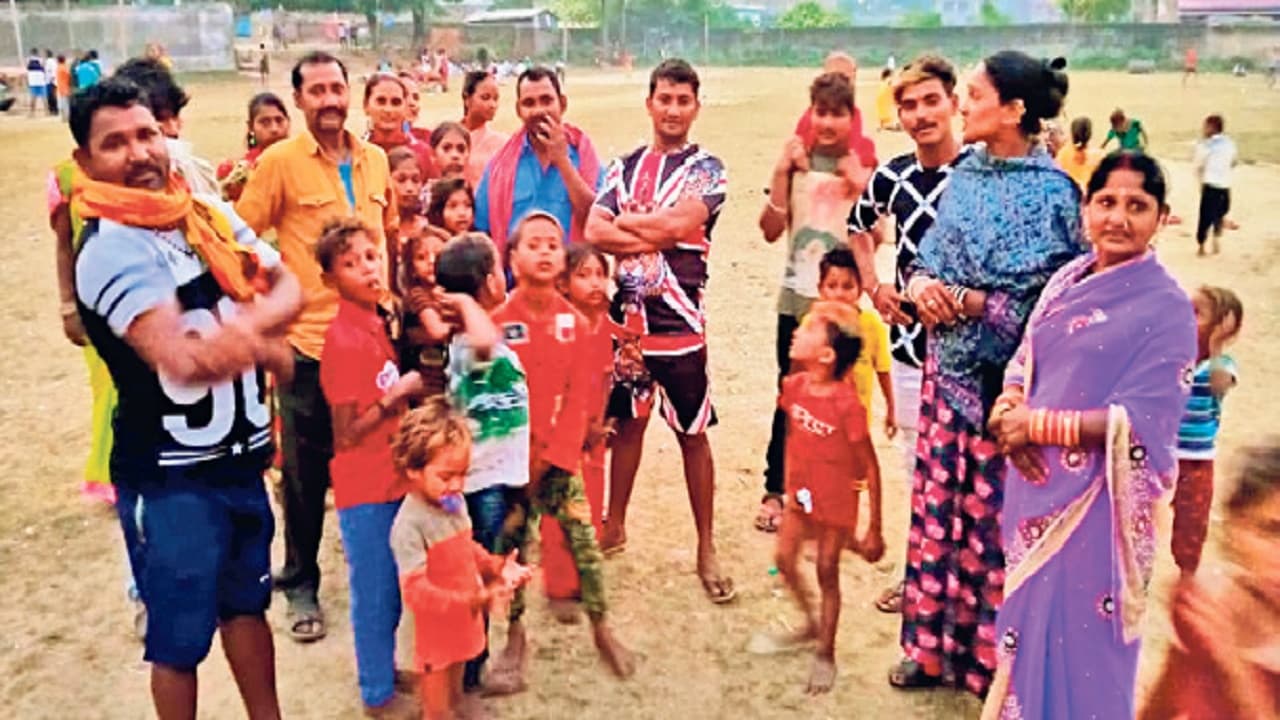 Chhath Puja: देश भर से बंजारें बिहार आकर करते हैं छठ पूजा, सैंकड़ों वर्षों से निभा रहे अपने पूर्वजों की परंपरा