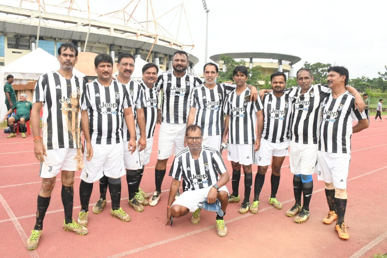 मीडिया कप फुटबॉल : टीम अजय के बाद गंगा, दामोदर और मयूराक्षी भी सेमीफाइनल में, फाइनल मुकाबला 17 को