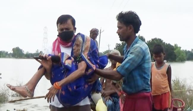 आसमान से आती बूंदों से सिहर जाती है जिंदगी, नारायणी ने दिखाया रौद्र रूप, बारिश ने बरपाया कहर