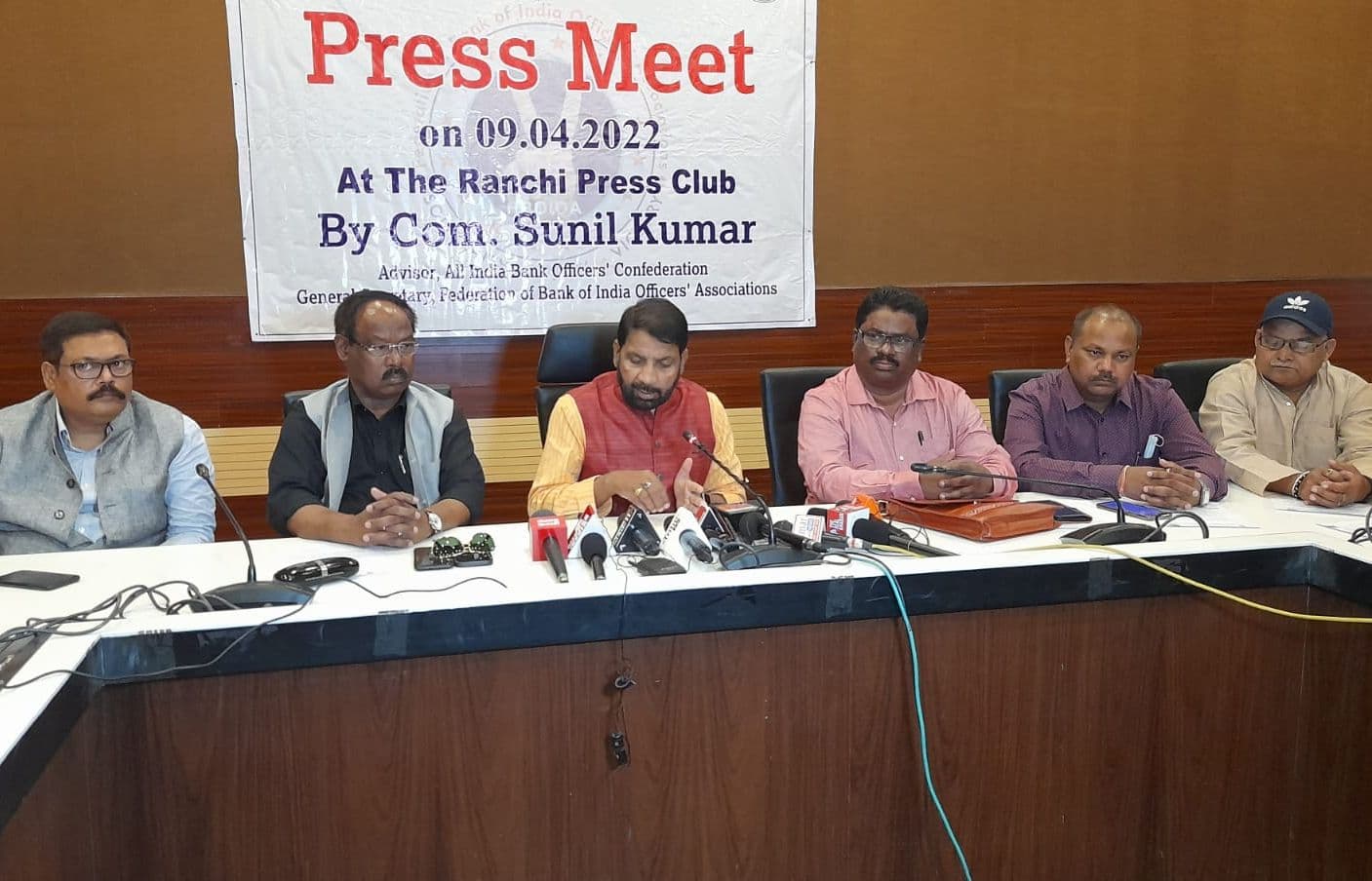 निजीकरण के विरोध में बैंक यूनियनों ने दी आंदोलन की चेतावनी, गिनायी सरकारी क्षेत्र के बैंकों की उपलब्धियां