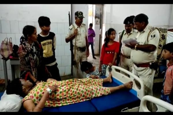 सहरसा में पत्नी और 3 बच्चों पर तेजाब फेंक आरोपित फरार, पीड़िता की हालत गंभीर