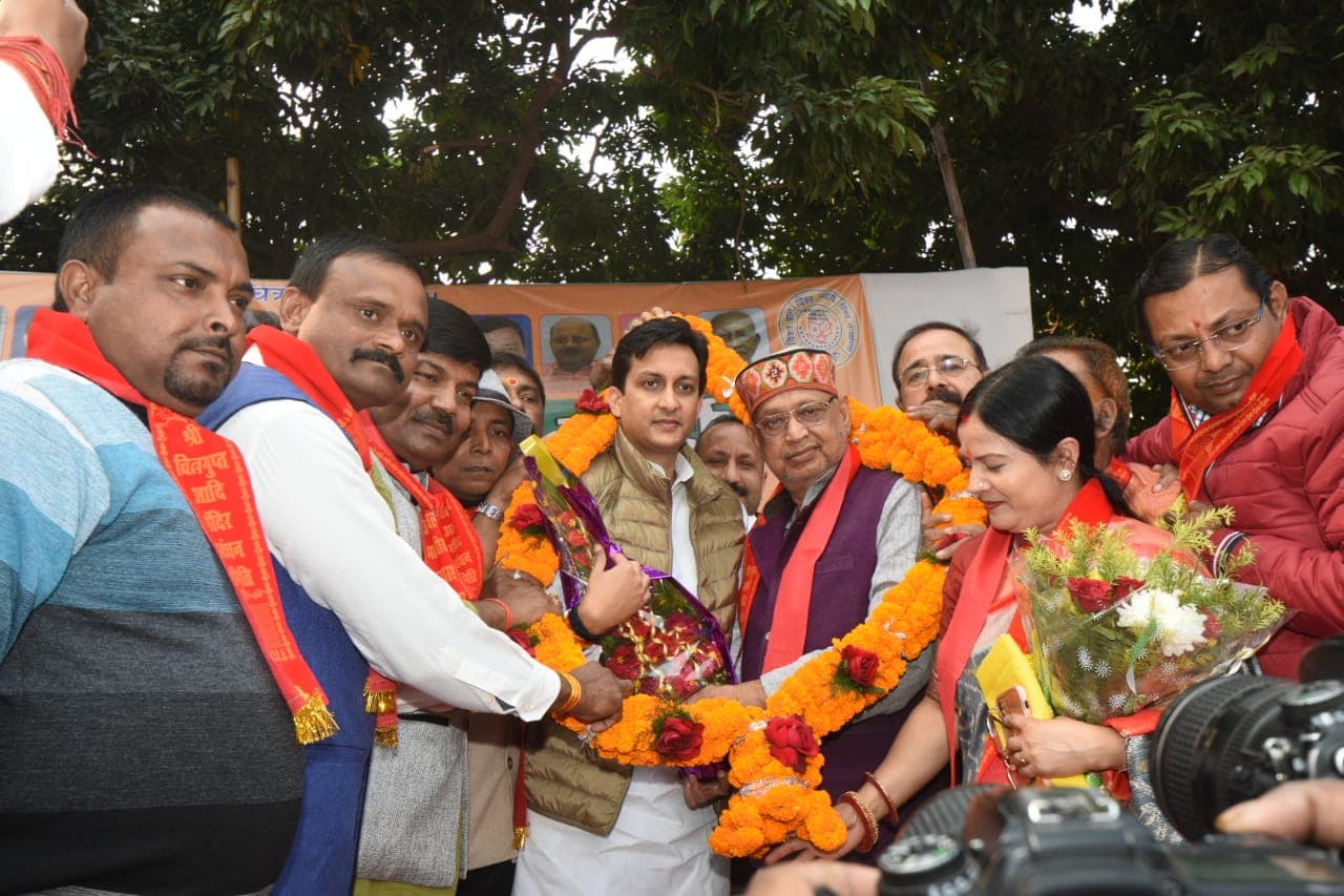 भाजपा में राष्ट्रीय मंत्री बनने के बाद पहली बार पटना आये ऋतुराज सिन्हा, कायस्थ समाज ने किया भव्य स्वागत