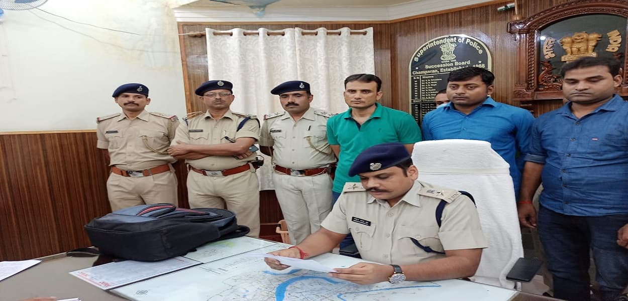 Bihar News: 15 राज्यों का वांटेड चेलवा और बैलवा धराया, शटर काटकर दुकानों में चोरी की घटना को देता था अंजाम