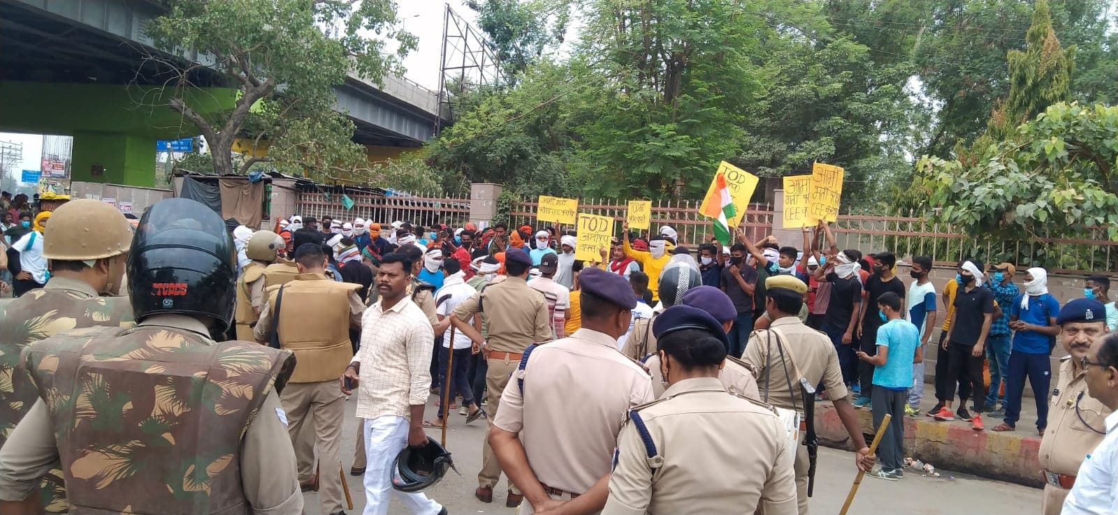 'बिहार बंद' का ऐलान के बाद चप्पे-चप्पे पर पुलिस की तैनाती, अलर्ट पर रहेंगी अर्धसैनिक बल की पांच कंपनियां