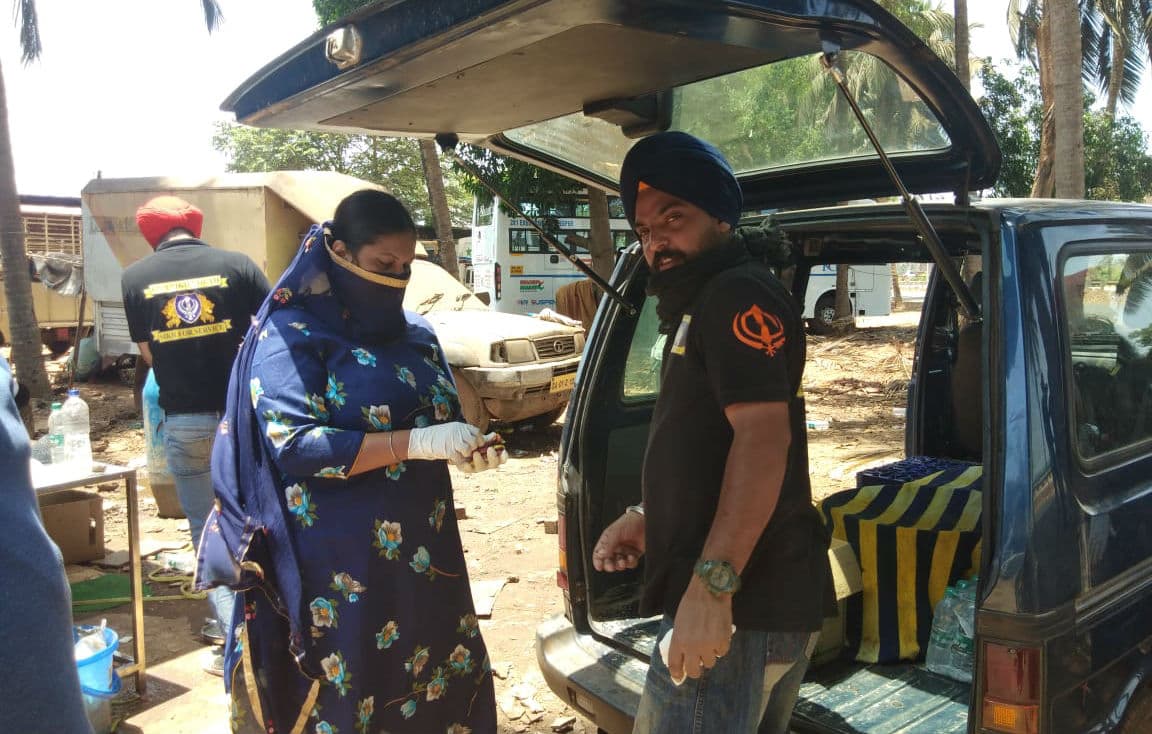 गोवा में फंसे गुमला के मजदूरों को मिला खाना और होटल में रहने का अधिकार