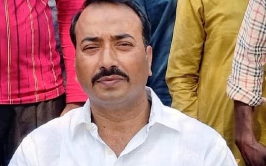 अपनी जान को लेकर डरा हुआ है रईस खान, फेसबुक लाइव आकर नीतीश कुमार से लगाई सुरक्षा की गुहार