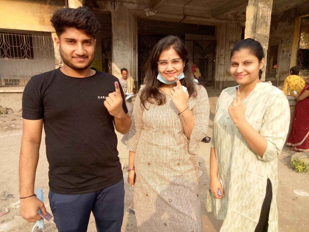 Up Panchayat Chunav : उत्तर प्रदेश पंचायत चुनाव 2021 के लिए चुनाव आयोग का बड़ा फैसला, लाखों नए वोटर्स कर सकेंगे मतदान