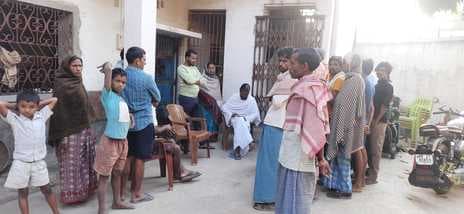 Bihar News:  बिहार पंचायत चुनाव से पहले  मुखिया के घर पर अंधाधुंध फायरिंग, पोस्टर चिपका कर मांगी 10 लाख रुपये की रंगदारी