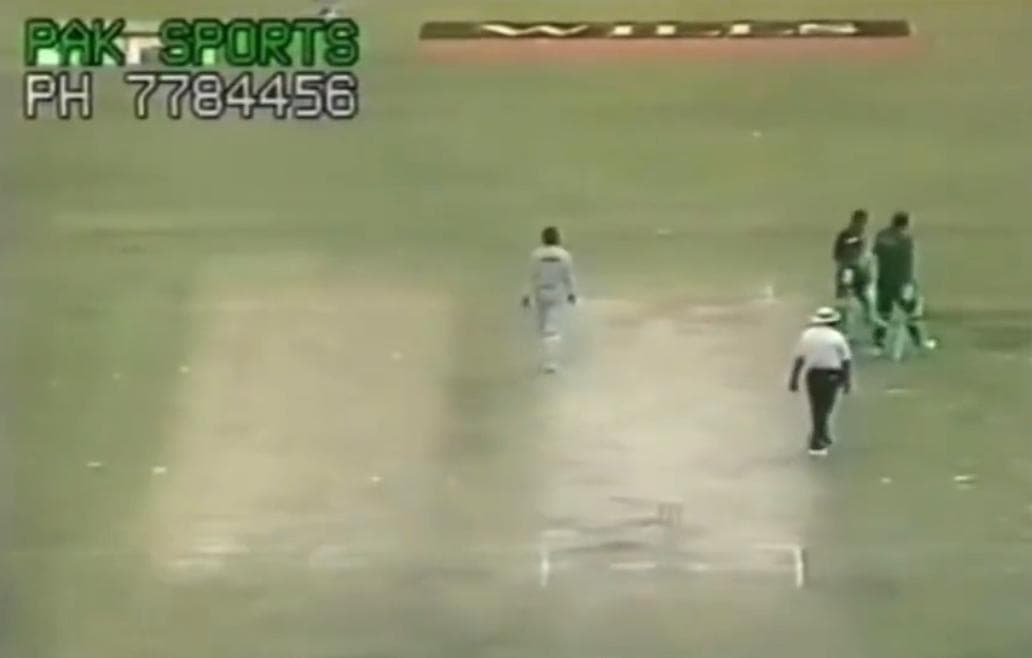 IND VS PAK: भारत पाकिस्तान मैच के दौरान फेंके गए थे पत्थर, जानें कहां खेला गया था मुकाबला