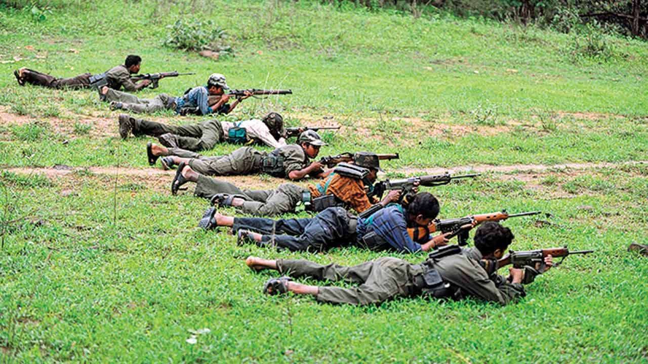 महाराष्ट्र पुलिस को मिली बड़ी सफलता, गढ़चिरौली मुठभेड़ में 13 नक्सली ढेर