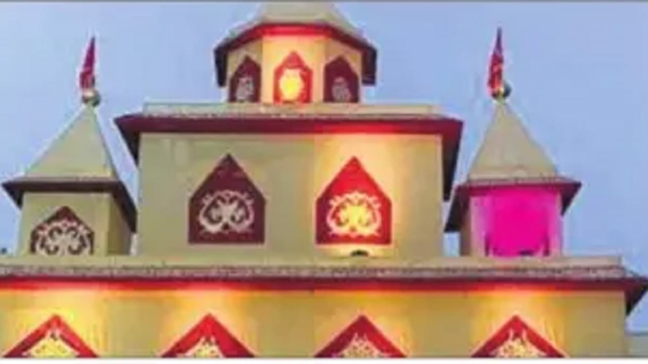 बिहार में दुर्गा पूजा को भव्य बनाने की तैयारी शुरू, गोपालगंज के पंडाल में दिखेगा बद्रीनाथ मंदिर के स्वरुप