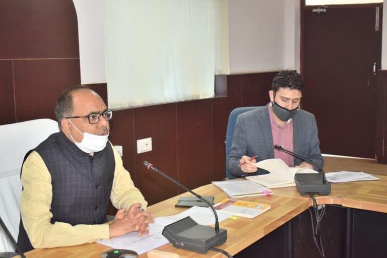 कोरोना के 65 एक्टिव केस के बाद पटना जिला प्रशासन अलर्ट, जानिये डीएम ने क्या-क्या दिये निर्देश