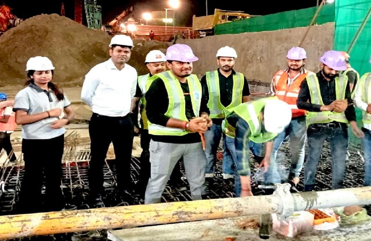 Kanpur Metro: कानपुर सेंट्रल भूमिगत मेट्रो स्टेशन की छत बनना शुरू, आज से आरंभ हुई रूफ़ स्लैब की ढलाई