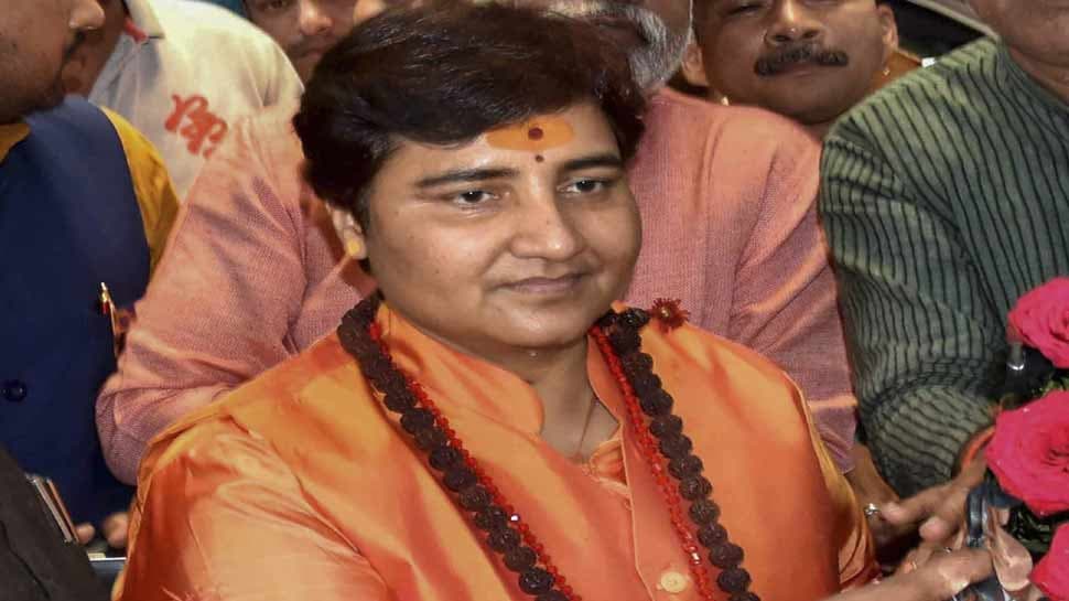 Love Jihad: BJP सांसद प्रज्ञा सिंह ठाकुर का विवादित बयान, घरों में हथियार नहीं तो चाकुओं की तेज रखें धार