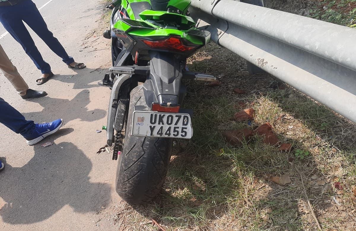 अलीगढ़: यूट्यूबर अगस्त्य चौहान की सड़क दुर्घटना में मौत, 270 की स्पीड से यमुना एक्सप्रेसवे पर चला रहे थे बाइक