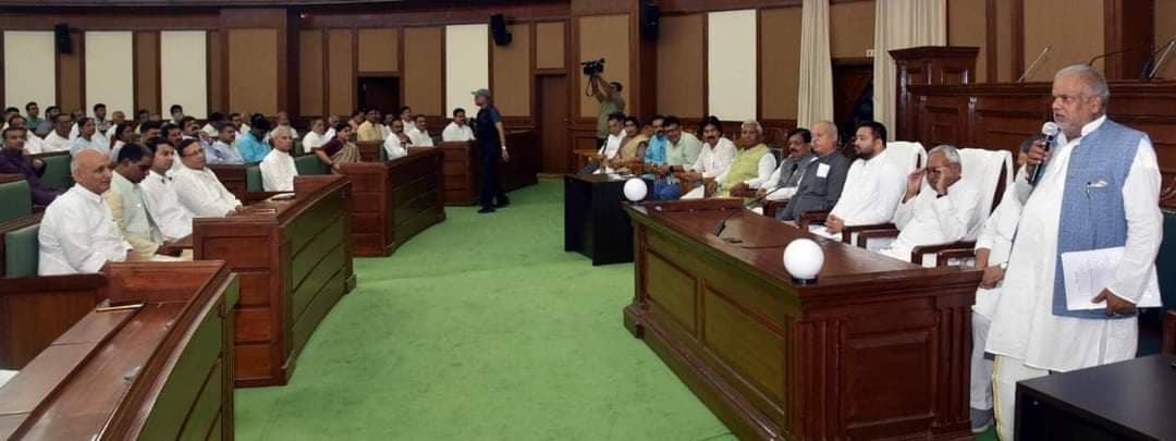 क्या आप अमित शाह के टच में हैं, विधानमंडल दल की बैठक में सीएम नीतीश कुमार ने लगा दी सुनील सिंह की क्लास