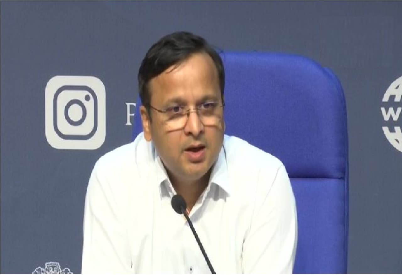 स्वास्थ्य मंत्रालय ने कहा, सोशल डिस्टेंसिंग मेंटेन करें, अन्यथा सारे प्रयास मिट्टी में मिल जायेंगे