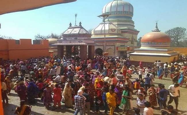 महाशिवरात्रि पर बाबा महेंद्रनाथ की जरूर करें दर्शन, जानें घंटी बांधने और पोखर परिक्रमा का रहस्य