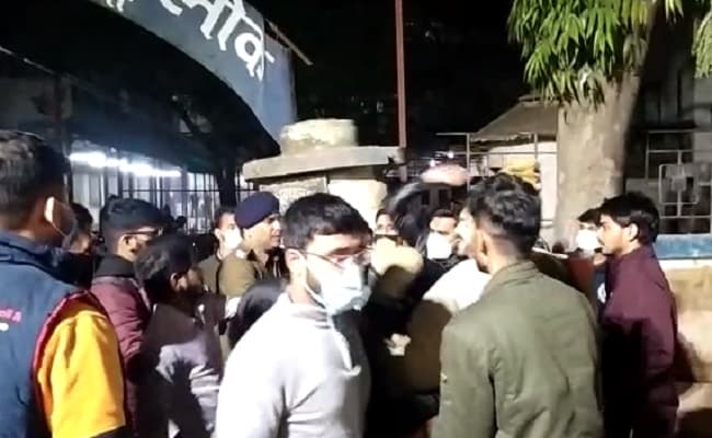 Bihar News: पीएमसीएच में मरीज के परिजन और जूनियर डॉक्टरों के बीच मारपीट, पुलिस की तैनाती