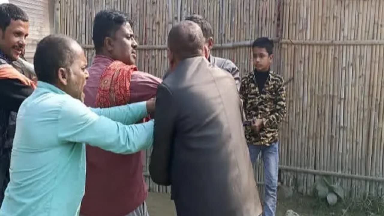 मोतिहारी में कृषि विभाग की टीम पर हमला, यूरिया की कालाबाजारी की जांच करने पहुंचे थे अधिकारी