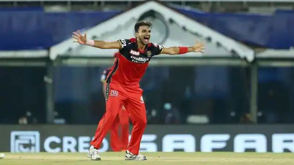 इन दो युवा भारतीय गेंदबाजों ने IPL 2021 में मचाया तूफान, इनकी गेंदों पर नाच रहे क्रिकेट के बड़े-बड़े धुरंधर इन दो युवा भारतीय गेंदबाजों ने IPL 2021 में मचाया तूफान, इनकी गेंदों पर नाच रहे क्रिकेट के बड़े-बड़े धुरंधर