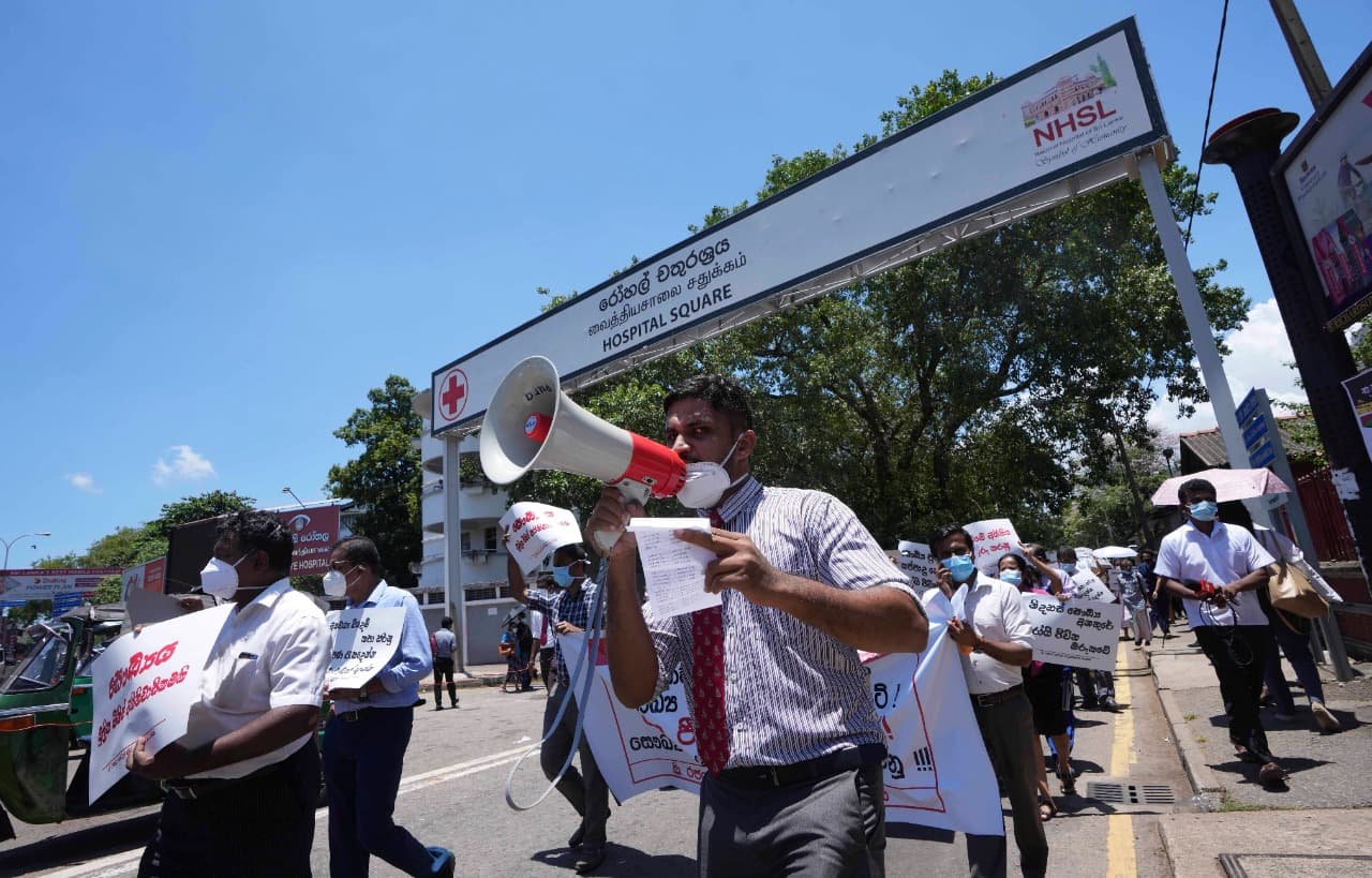 Sri Lanka Crisis: क्रिकेटर सनथ जयसूर्या ने PM Modi को कहा थैंक्यू, 'बड़े भाई' की तरह भारत ने हमेशा की मदद