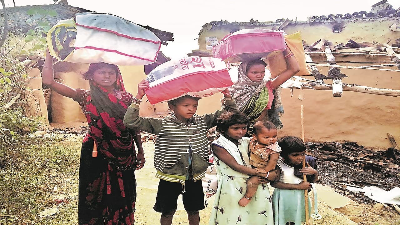 गांव छोड़ों वर्ना भुगतना होगा ऐसा ही अंजाम, नहीं करेगा कोई खेती-बाड़ी, जाते-जाते फरमान सुना गये नक्सली...